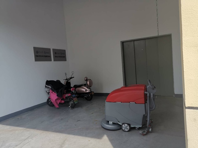 洗地機(jī)開(kāi)如何檢查維護(hù) 洗地機(jī)開(kāi)如何檢查維護(hù)